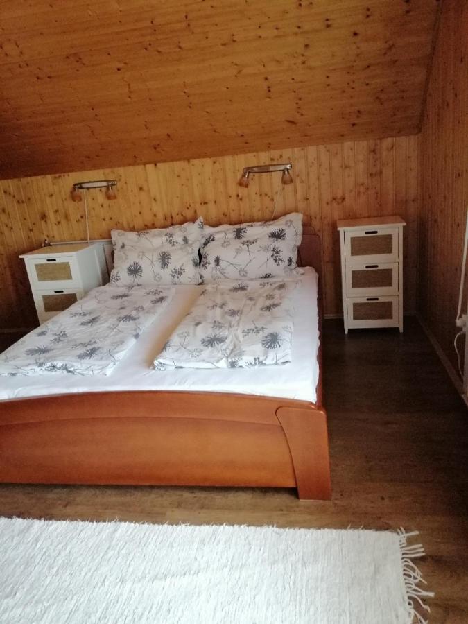 Goldenvendeghaz Villa Balatonszabadi Fürdőtelep Bagian luar foto