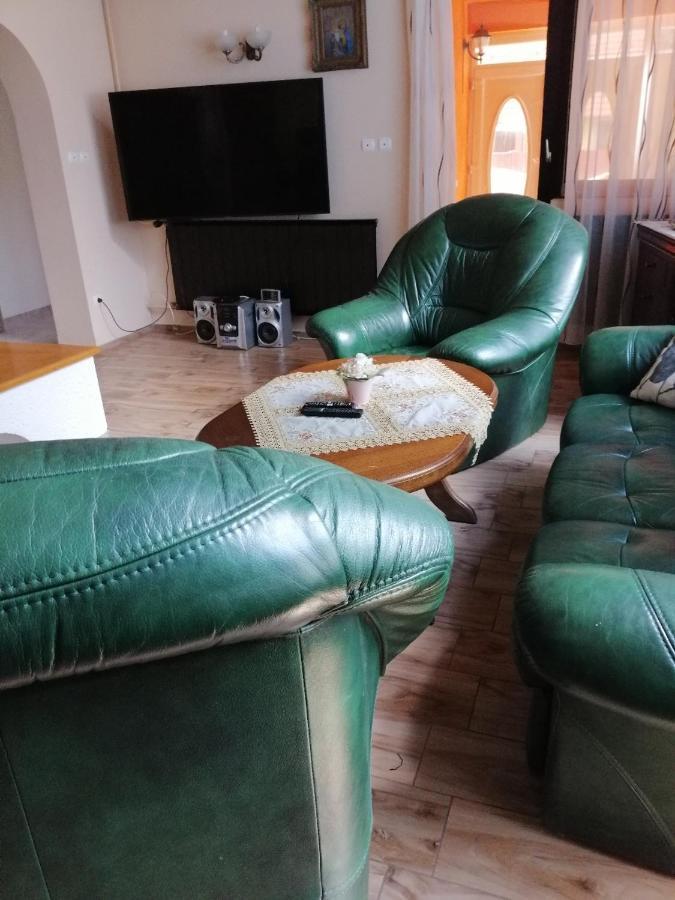 Goldenvendeghaz Villa Balatonszabadi Fürdőtelep Bagian luar foto