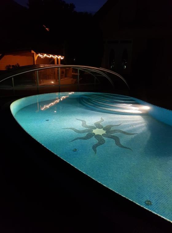Goldenvendeghaz Villa Balatonszabadi Fürdőtelep Bagian luar foto